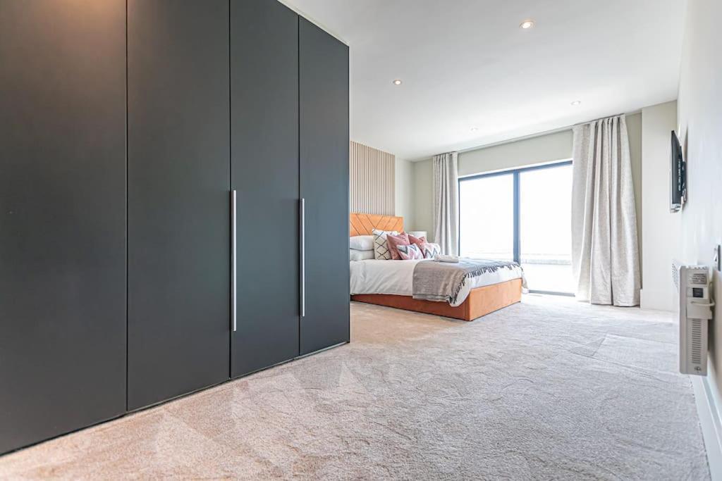 Luxurious 3 Bed - River View