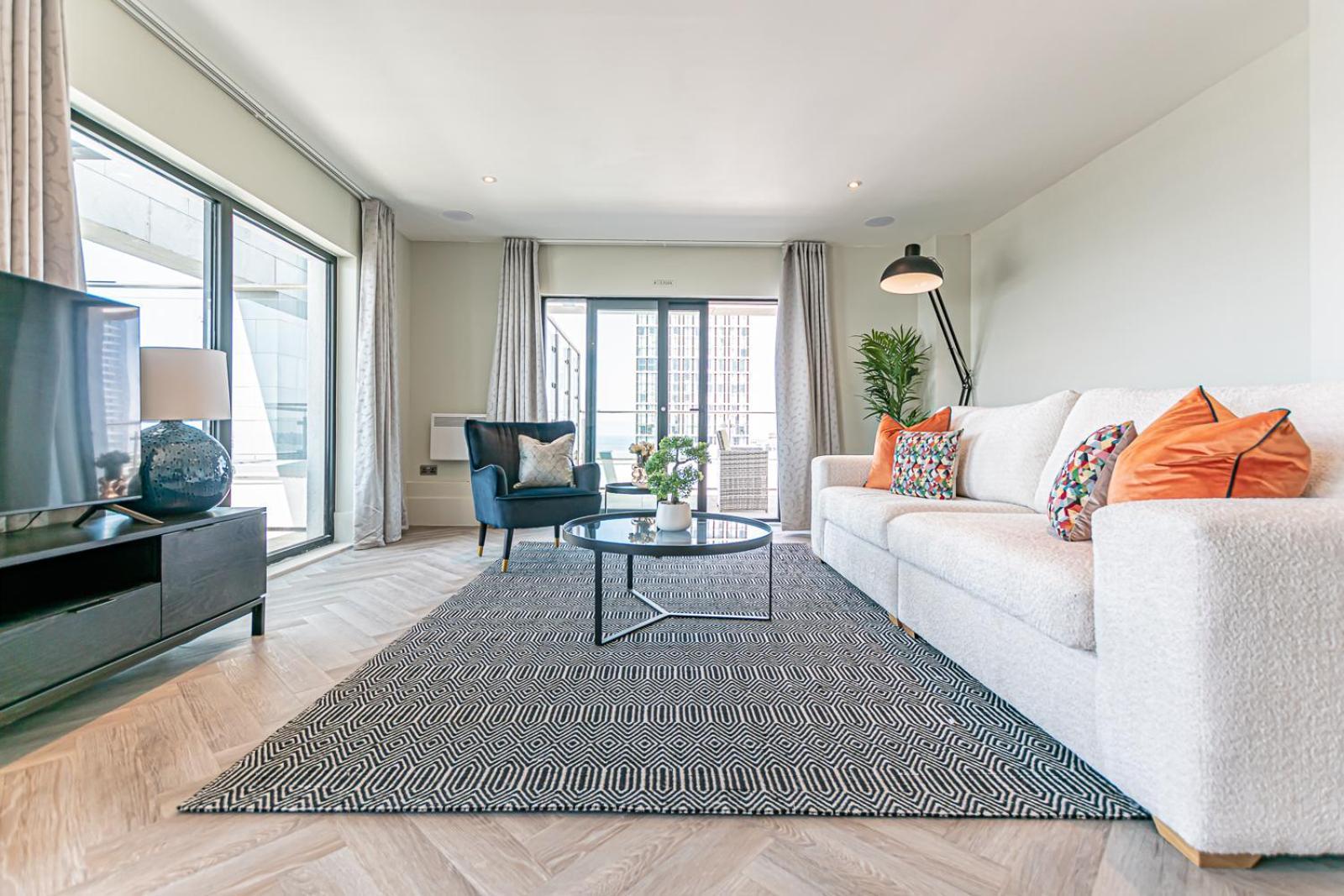 Luxurious 3 Bed - River View