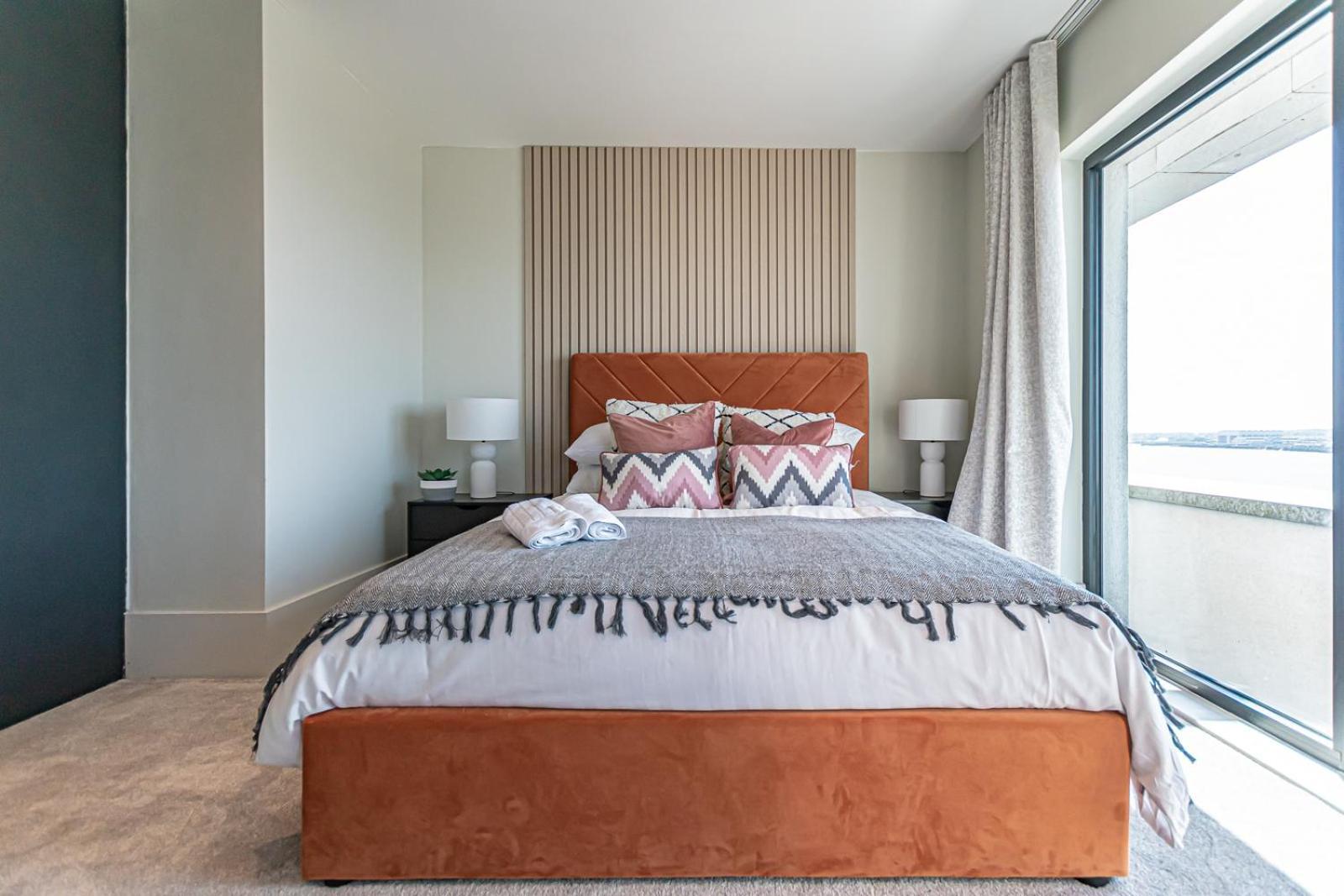 Luxurious 3 Bed - River View Apartment Liverpool